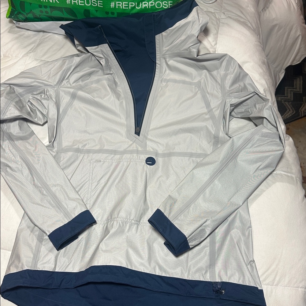 Black Diamond pullover packable rain shell - Picture 8 of 8